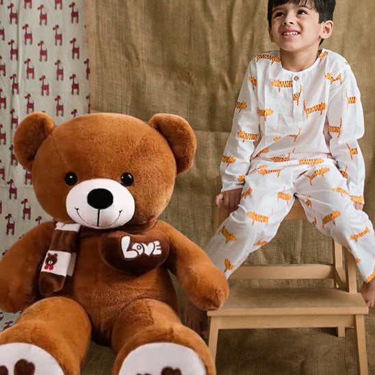 doudou en forme de peluche grand ours
