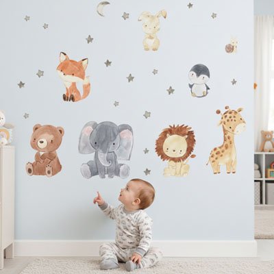 Stickers muraux bébé qui joue dans la chambre
