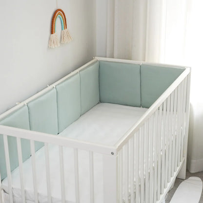 tour-de-lit-bebe-vert-chambre-enfant