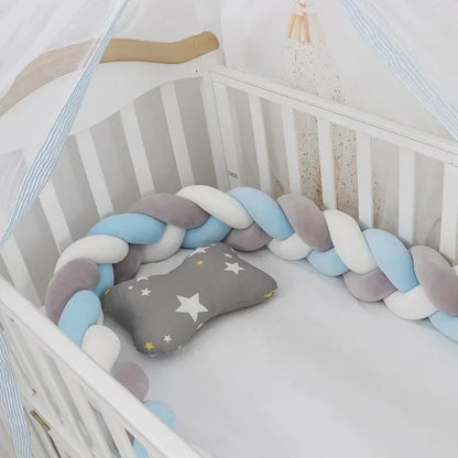 tresse-de-lit-bébé-gris-bleu-blanc