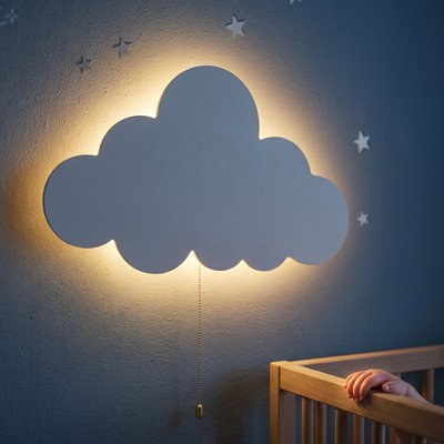 Veilleuse murale qui eclaire la chambre bébé pour les soins noctirnes