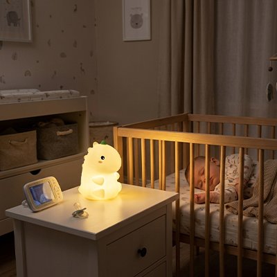Veilleuse pour bebe petit monstre lumiere douce pendant que bébé dort 