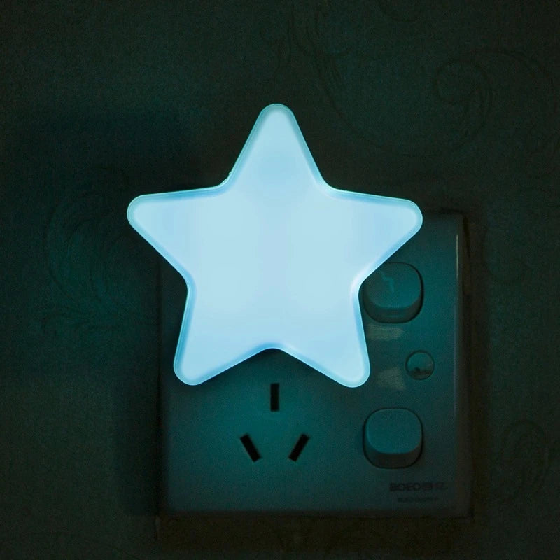 La variante bleu de la veilleuse prise est présentée
